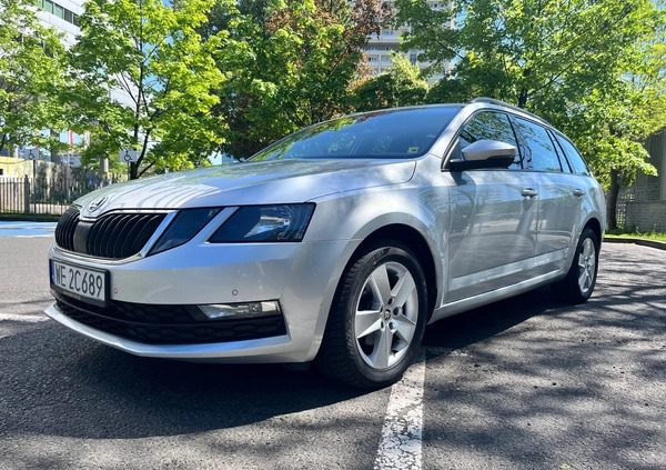 Skoda Octavia cena 56900 przebieg: 110000, rok produkcji 2020 z Dobiegniew małe 466